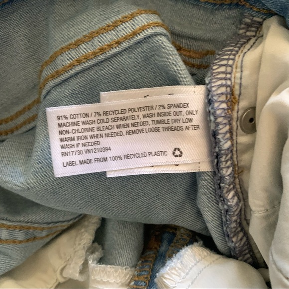 Universal Thread Distressed Skinny Ankle Jeans - Picture 12 of 13